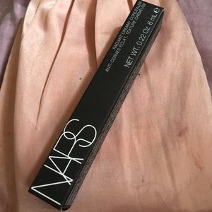 NARS Radiant Creamy Concealer in Macadamia